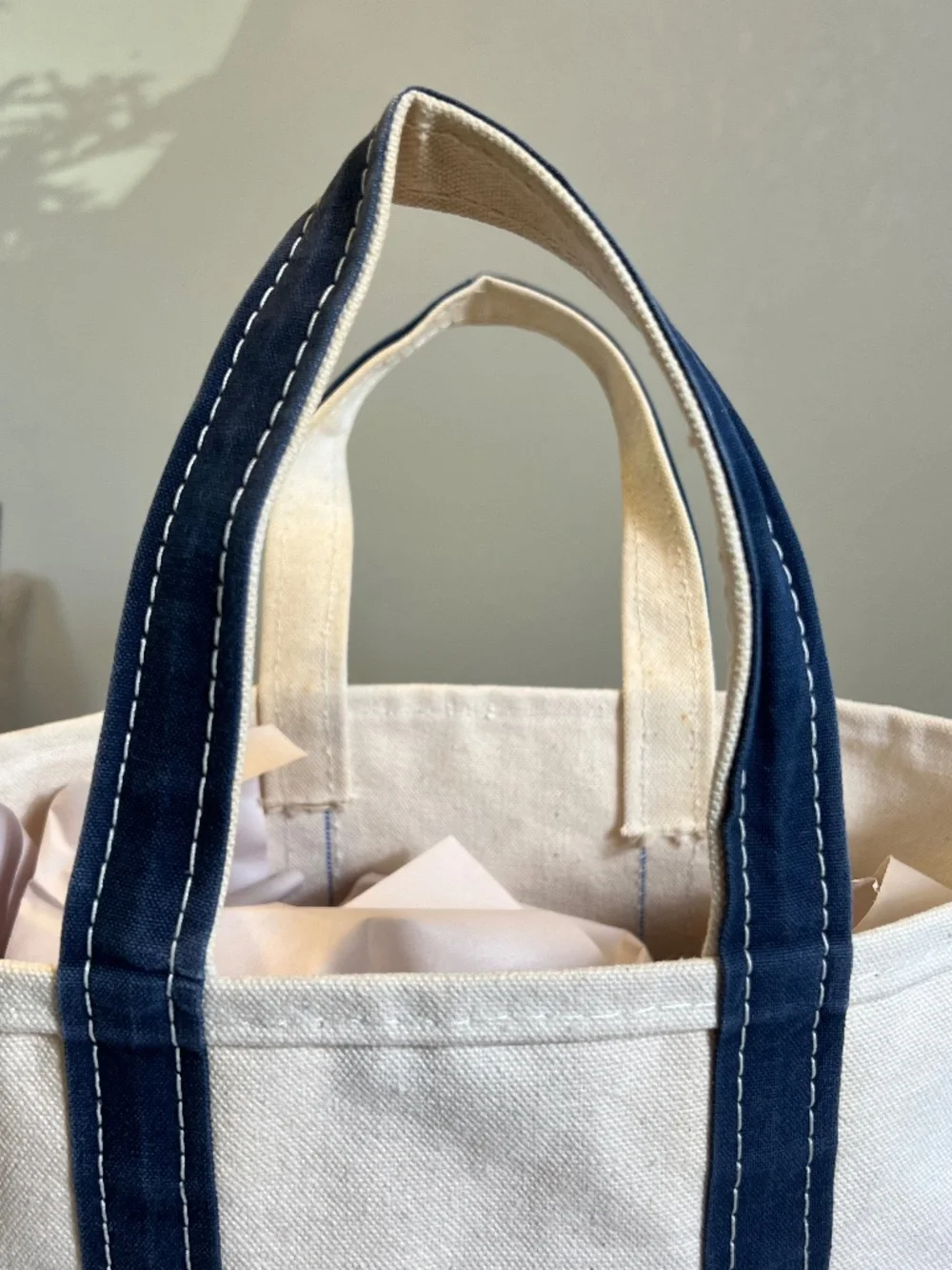 *FIRM PRICE* Vintage L.L. Bean Boat Tote Medium Navy /Natural Canvas Reg Handles - Picture 13 of 14